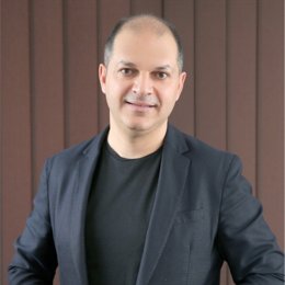 中国首部8K拍摄太空电影《窗外是蓝星》定档9月5日,摄影师是熟悉的他们→