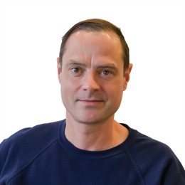 30位琴澳居民拿到结业证书,琴澳居民家政就业技能培训课程收官