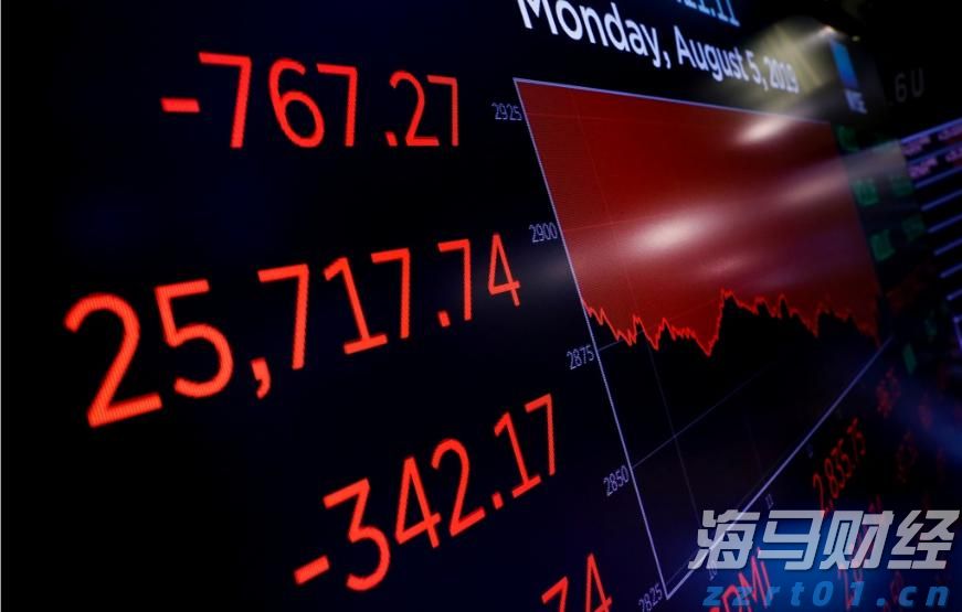 泰康人寿安庆桐城支公司走进金神镇敬老院开展7·8保险公众宣传日溢彩公益活动