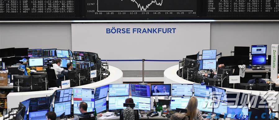 【新春走基层】市高铁汽车站投运后的首场春运