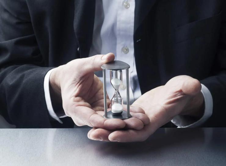 AI重塑商业竞争格局:大摩揭示五大投资机遇 Adobe(ADBE.US)、亚马逊(AMZN.US)获重点推荐