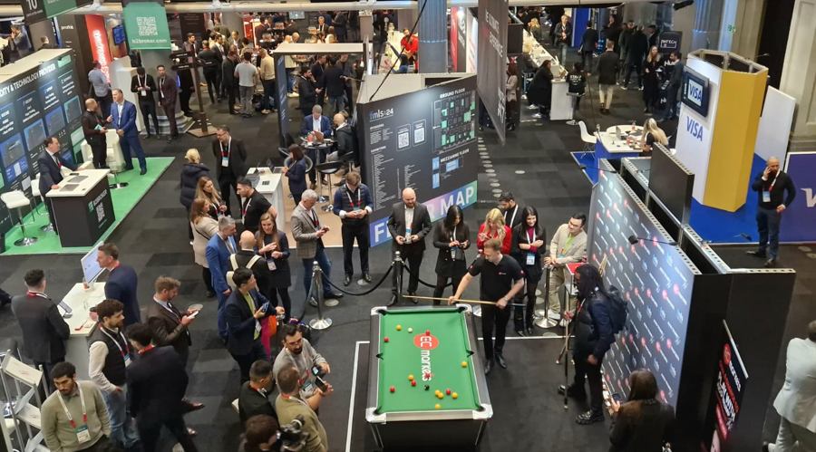 外交部回应2025世界人形机器人运动会:机器人正从实验室走向生活